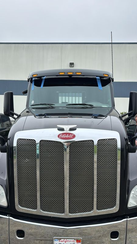 Peterbilt semi-truck windshield replacement — commercial fleet service San Ramon